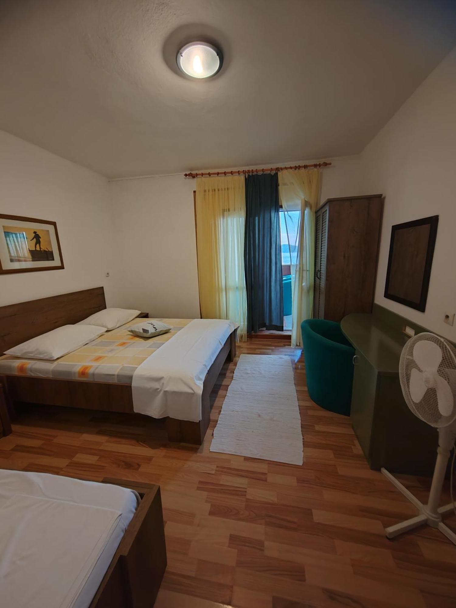 Apartmani Ankora Brist Phòng bức ảnh