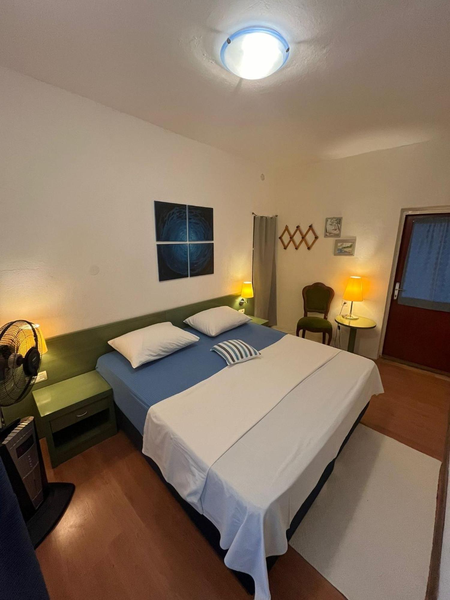 Apartmani Ankora Brist Phòng bức ảnh