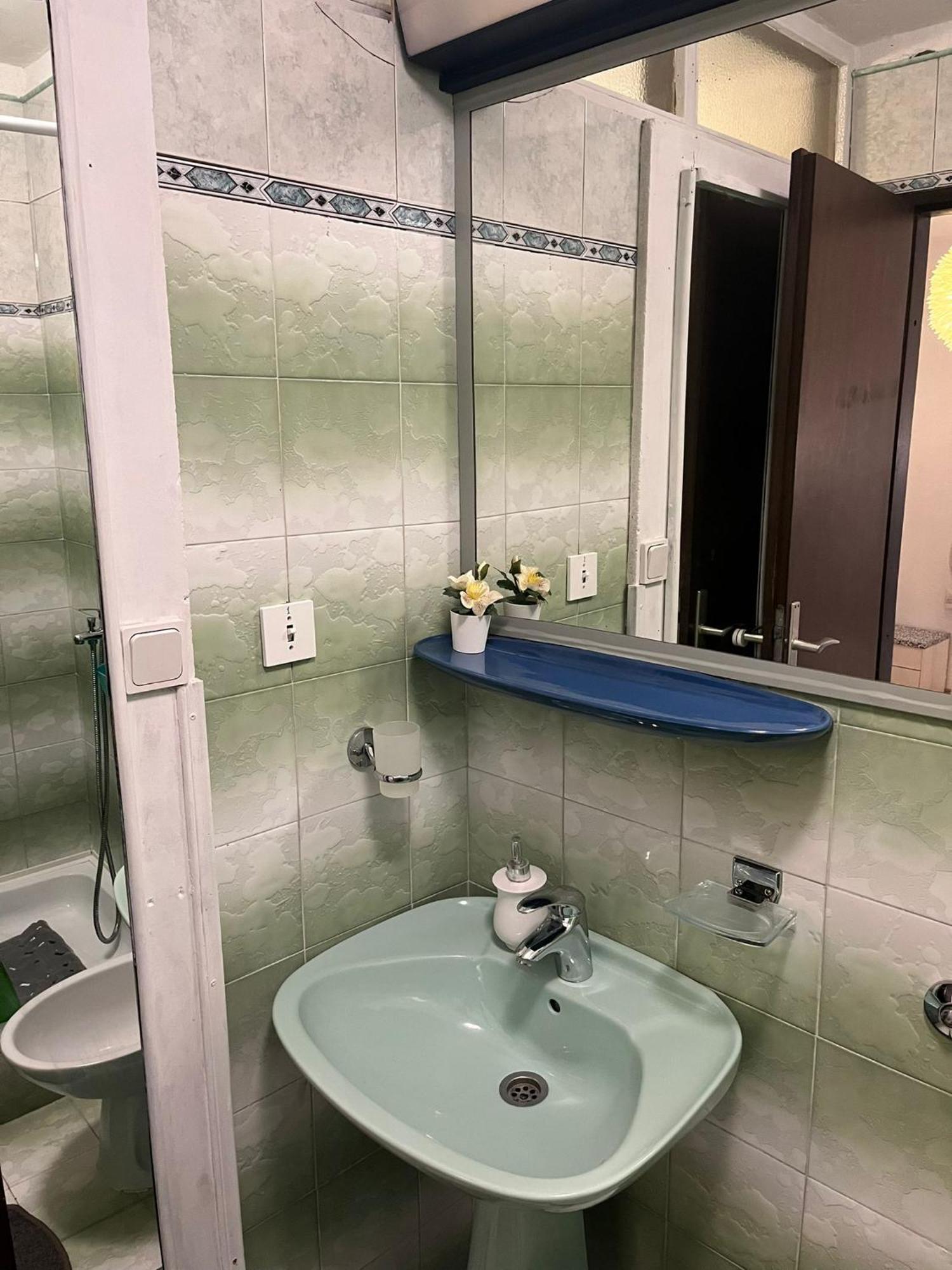 Apartmani Ankora Brist Phòng bức ảnh
